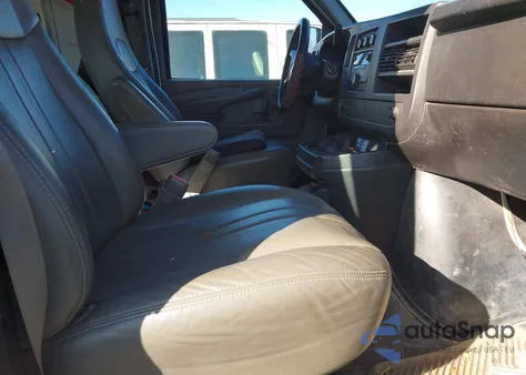 2014 Chevrolet Express 2500 Work Van из США, поврежденный, VIN 1GCWGFBA9E1136708